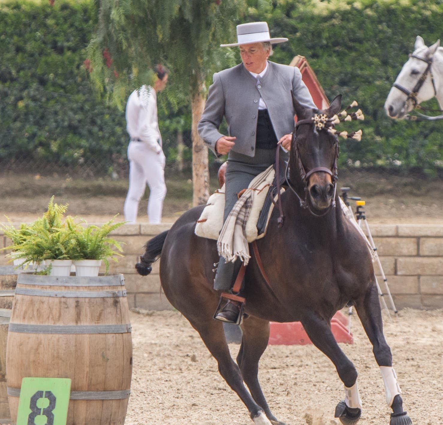 32C9DEDA-99F6-4F39-9ADA-A516B8F46479